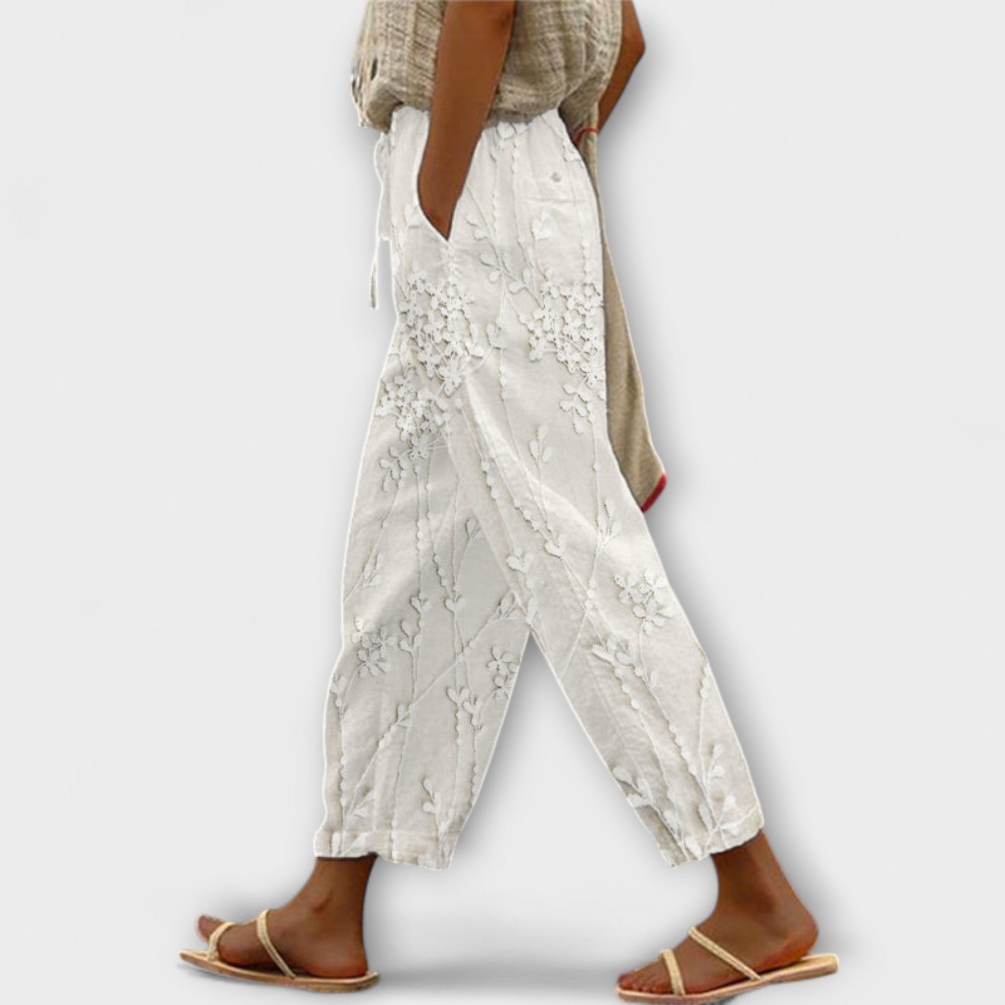 Zoey | Rozkloszowane spodnie z wzorem liści winogron