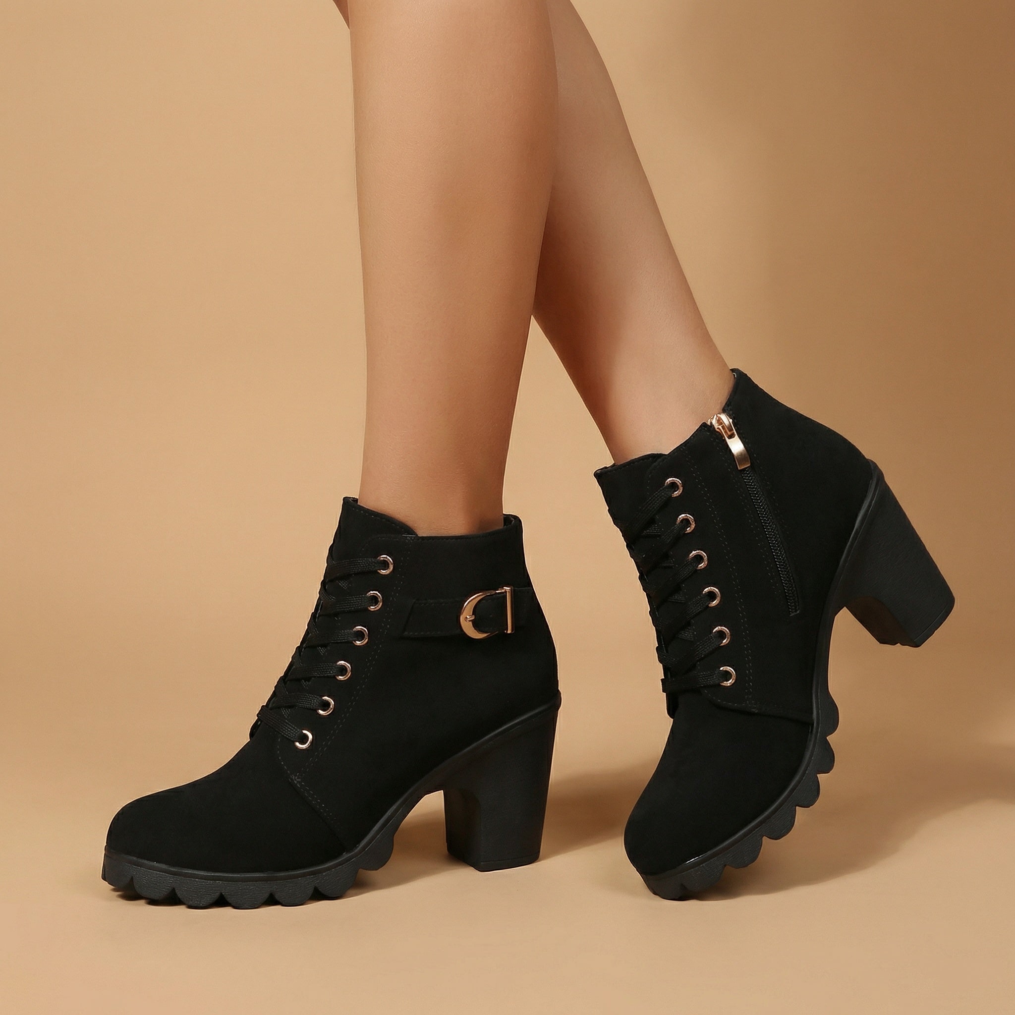 AISHA | Ergonomiczne botki z klamrą i stabilnym obcasem