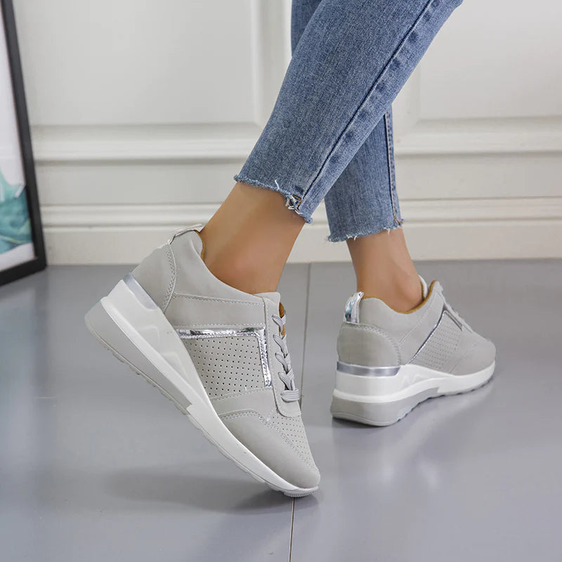 MARIA | BEQUEME SNEAKER MIT WEICHER DÄMPFUNG