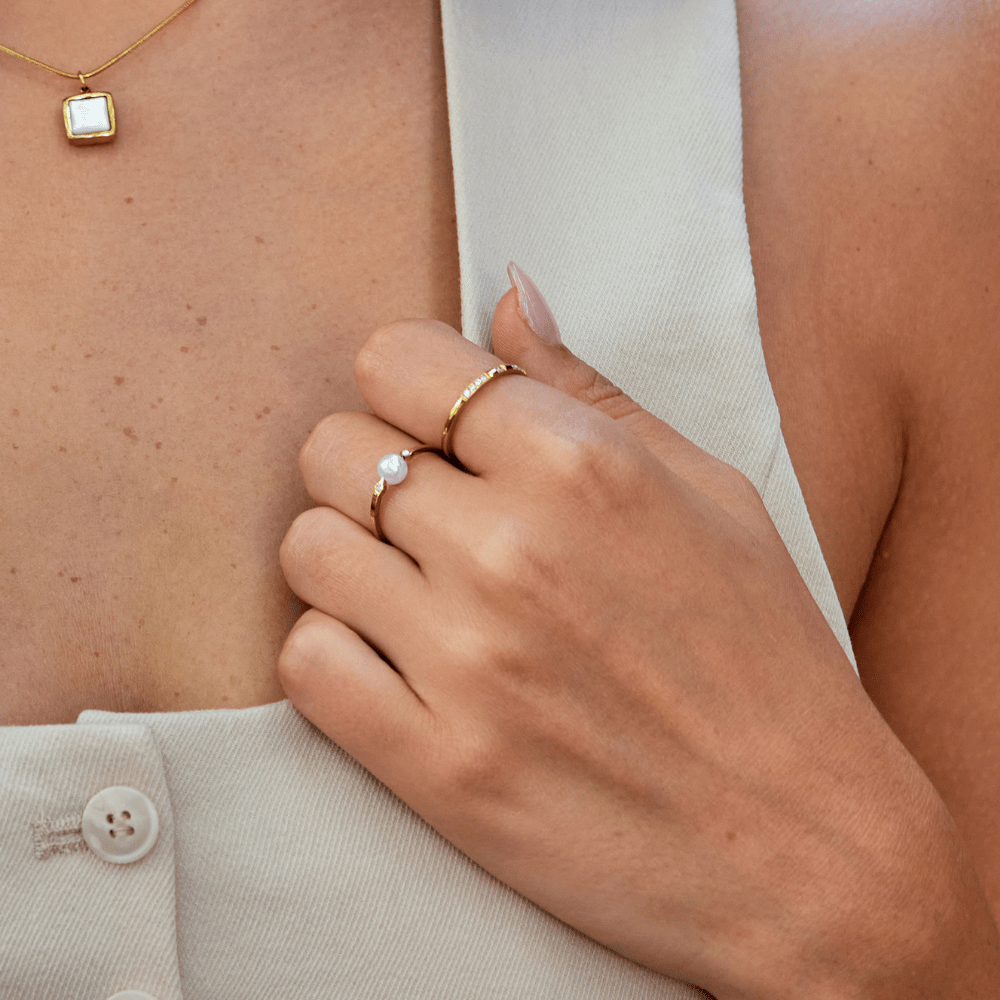 Peri pierścionek z perłą słodkowodną