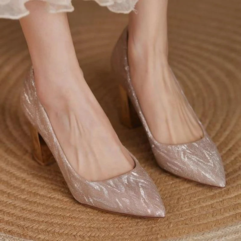 Eleganckie damskie czółenka na średnim obcasie