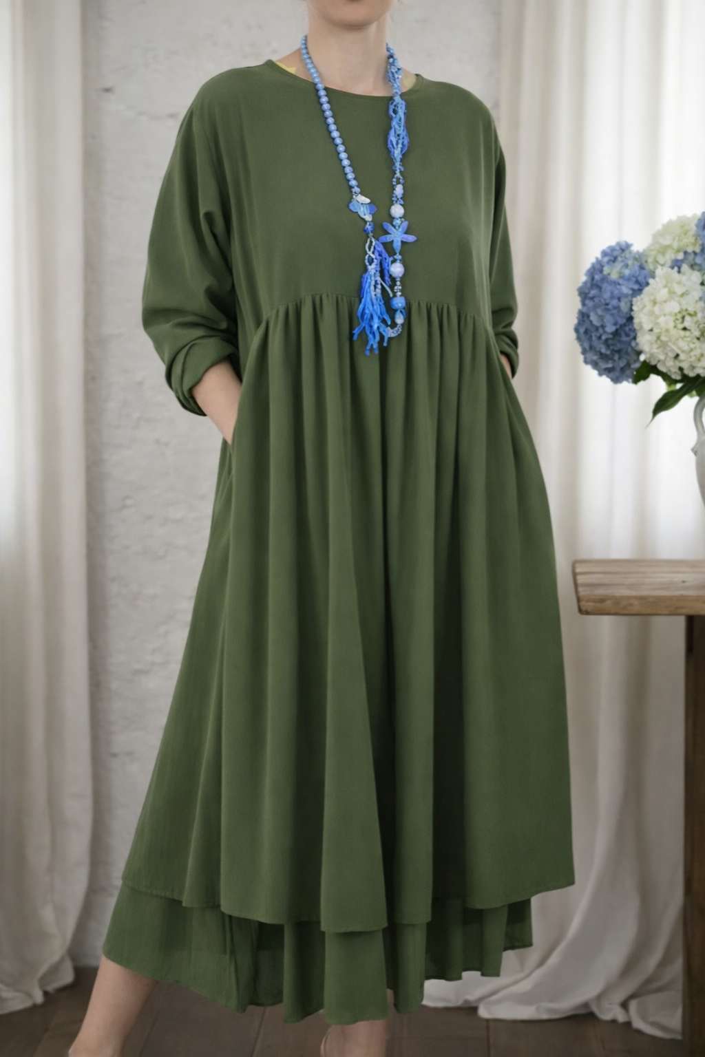 Elżbieta | Luźna sukienka maxi z praktycznymi kieszeniami